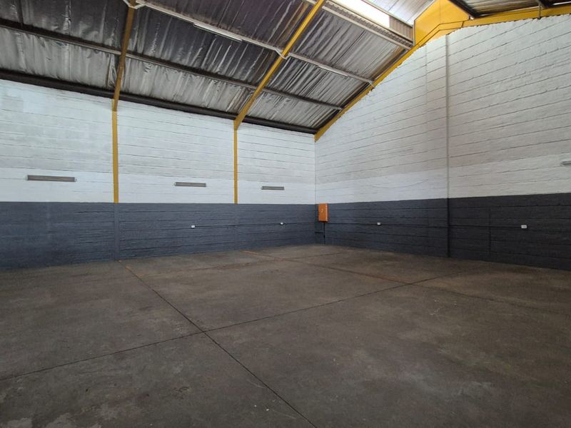 Warehouse To Let in Silver Park, Silvertondale - Photo 4