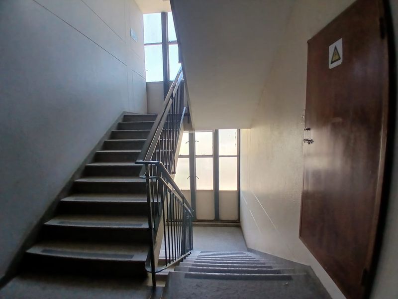 Your Business, Right on the Transport Hub - Photo 8