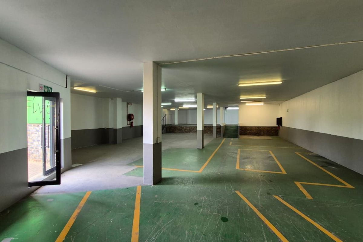 309m2 Warehouse To Let at Brianley Centre, Silvertondale - Photo 3