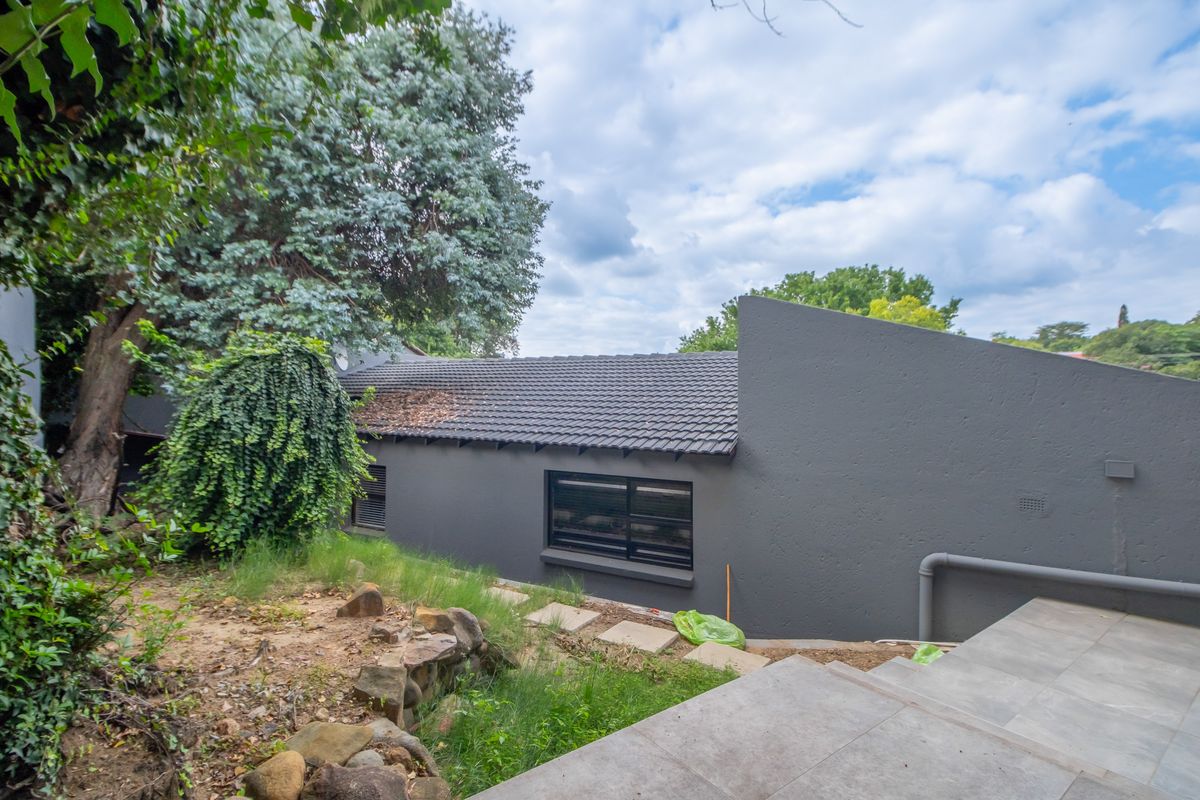 300m2 Prime Office for Sale – Sandton Drive, Parkmore - Photo 4