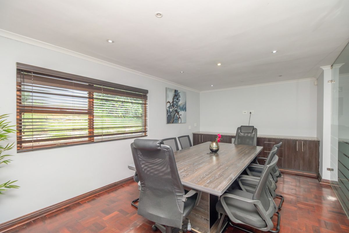 300m2 Prime Office for Sale – Sandton Drive, Parkmore - Photo 3