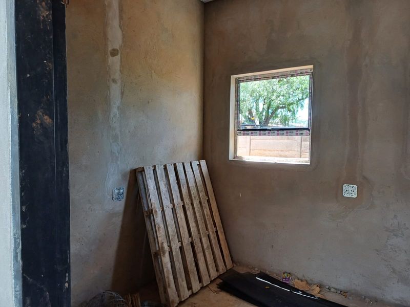 Wellness Hub to rent in Randhart - Photo 7