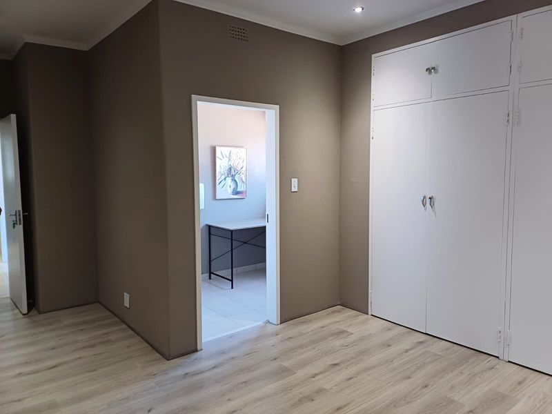 Wellness Hub to rent in Randhart - Photo 4