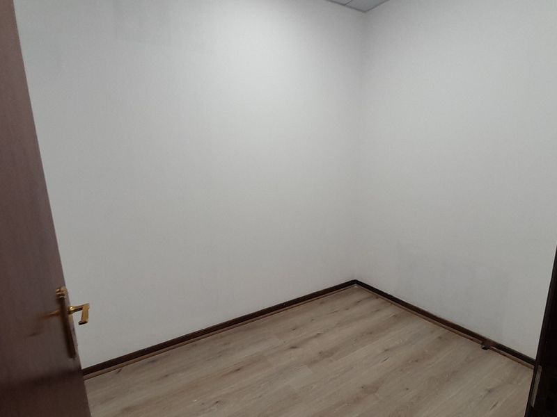 206m Ground Floor Office Space To Let in Thornhill Office Park - Photo 6