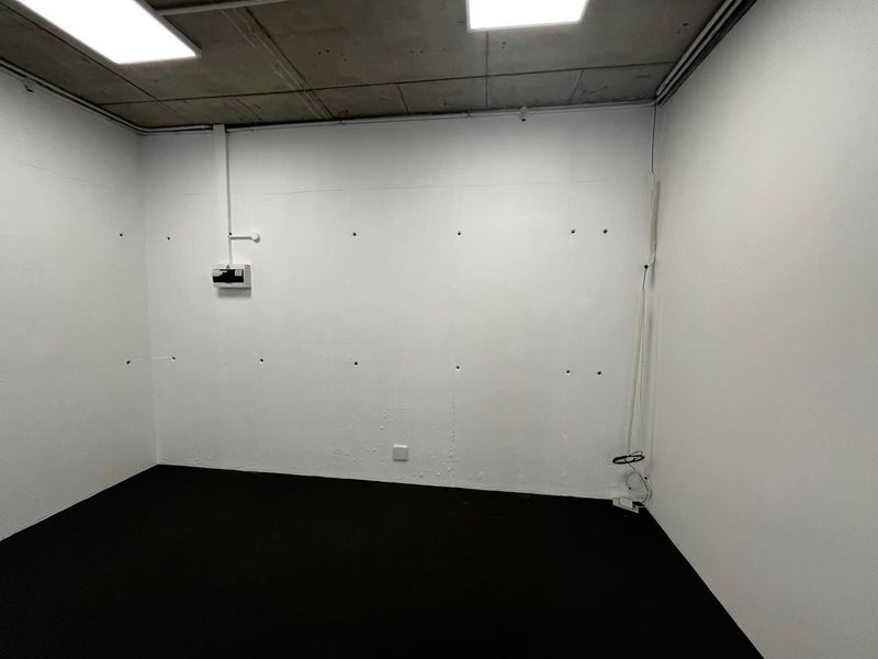 PRIME RETAIL SPACE IN TYGERVALLEY, BELLVILLE - Photo 7