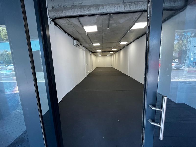 PRIME RETAIL SPACE IN TYGERVALLEY, BELLVILLE - Photo 3