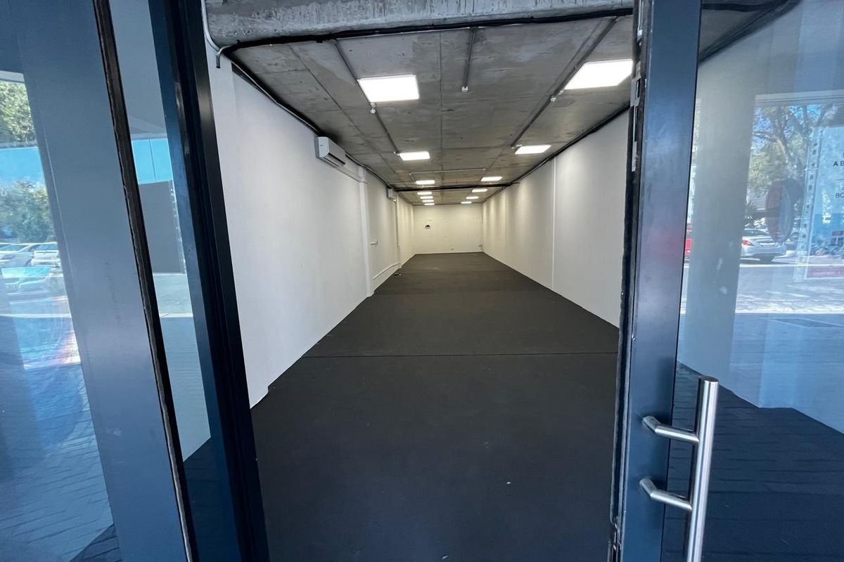 PRIME RETAIL SPACE IN TYGERVALLEY, BELLVILLE - Photo 3