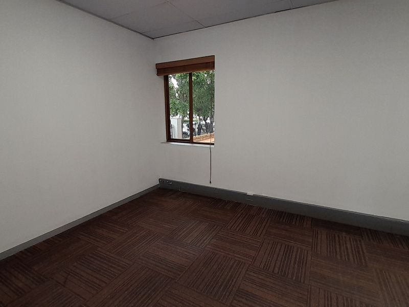 224m Office Space To Let in Thornhill Office Park Vorna Valley - Photo 10