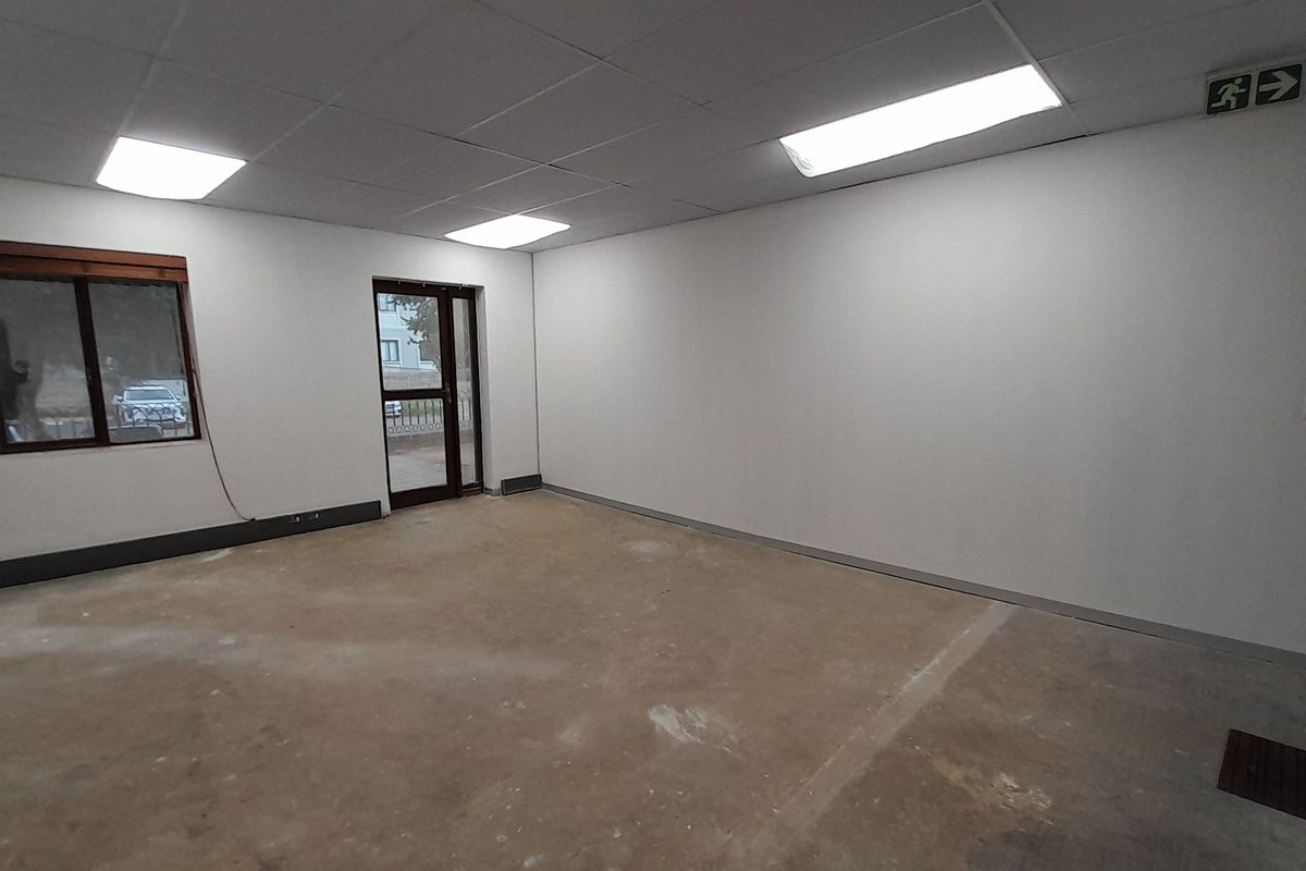 224m Office Space To Let in Thornhill Office Park Vorna Valley - Photo 5