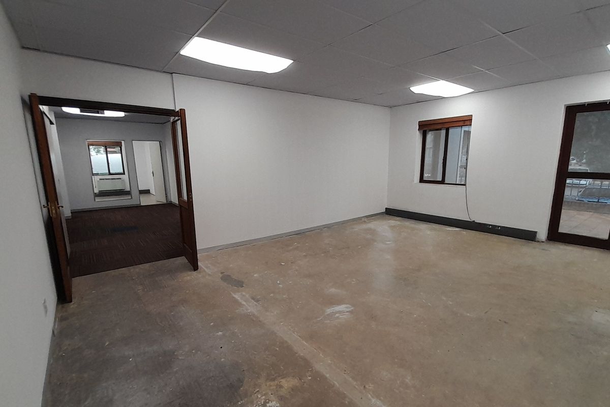 224m Office Space To Let in Thornhill Office Park Vorna Valley - Photo 2