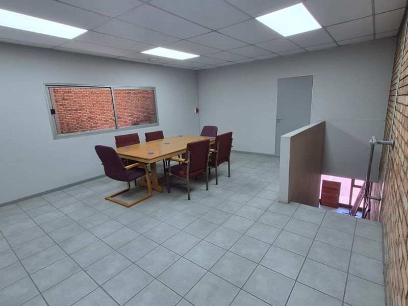 High-Exposure Warehouse & Office Suite - Photo 5