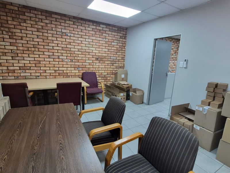 High-Exposure Warehouse & Office Suite - Photo 7