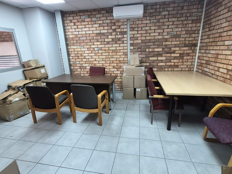 High-Exposure Warehouse & Office Suite - Photo 6