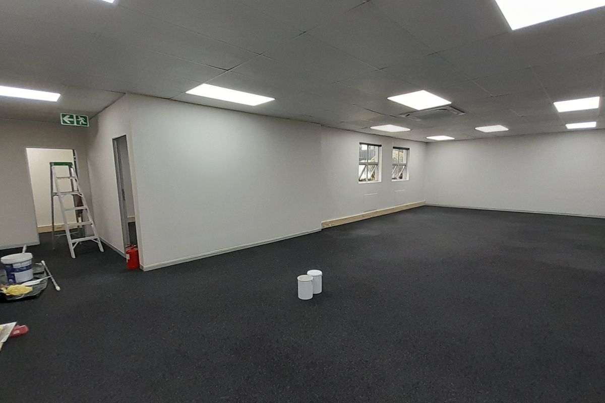 147m Ground Floor Office Space To Let at 1 River Road, Riverview Office Park - Photo 5