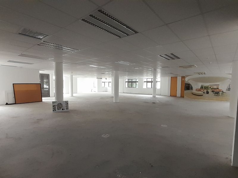 536m Ground Floor Office To Let in Waterfall City - Photo 4