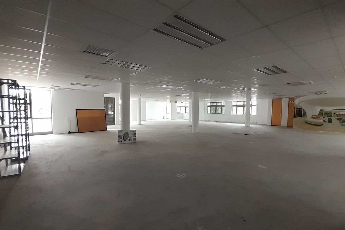 536m Ground Floor Office To Let in Waterfall City - Photo 3
