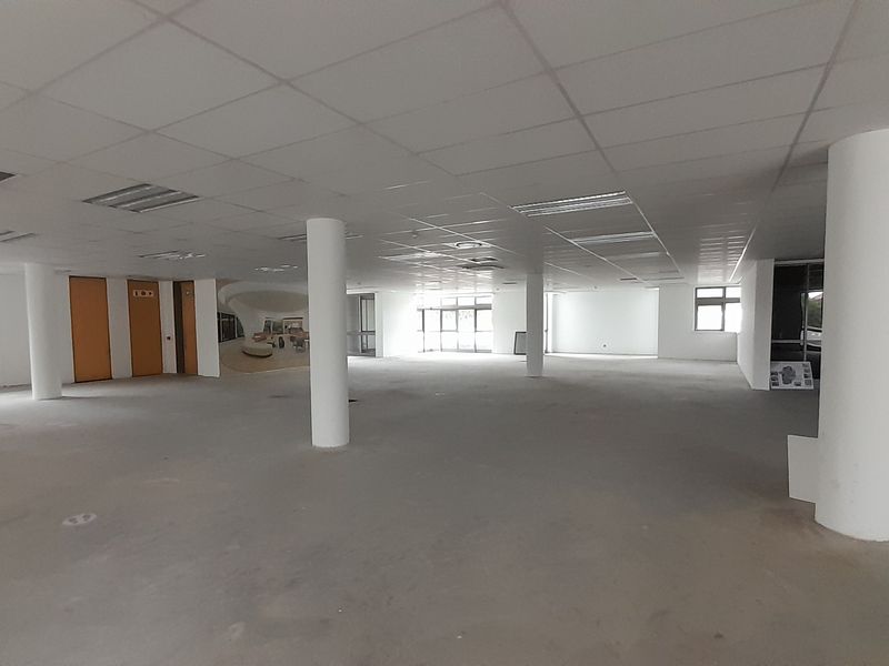 536m Ground Floor Office To Let in Waterfall City - Photo 10