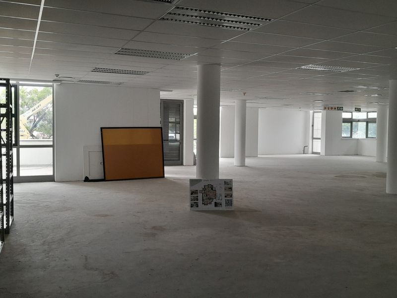 536m Ground Floor Office To Let in Waterfall City - Photo 5