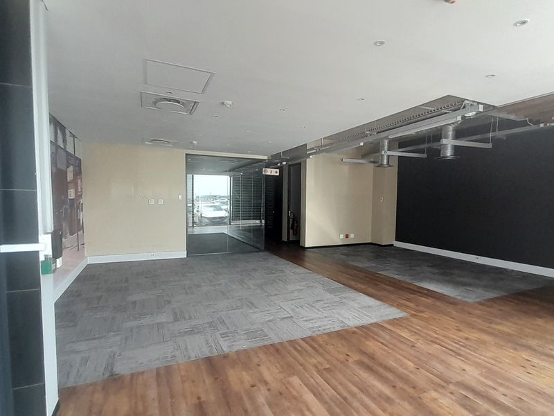 Stylish Modern 360m Office at the Gateway to Mall of Africa - Photo 3