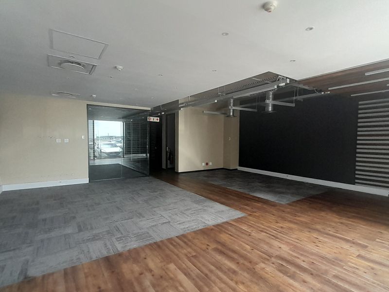 Stylish Modern 360m Office at the Gateway to Mall of Africa - Photo 4