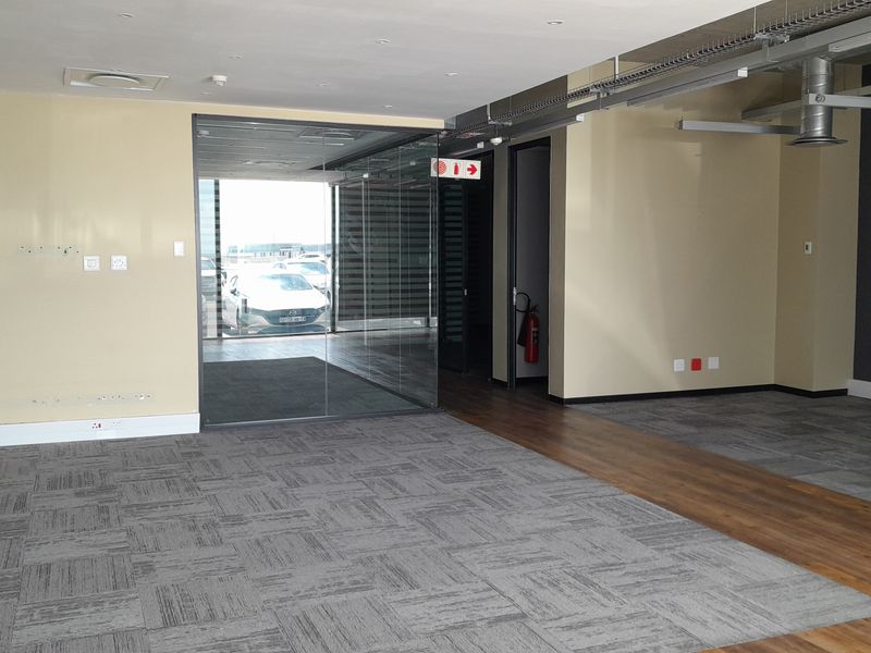 Stylish Modern 360m Office at the Gateway to Mall of Africa - Photo 2