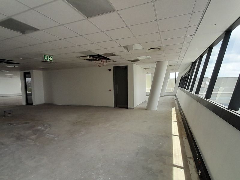 448m White Box Office To Let in Gateway West Waterfall City - Photo 7