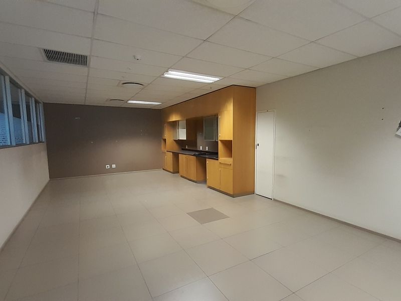 A Head Office That Makes a Statement 2,918m Signature Second Floor Space at Magwa View - Photo 7