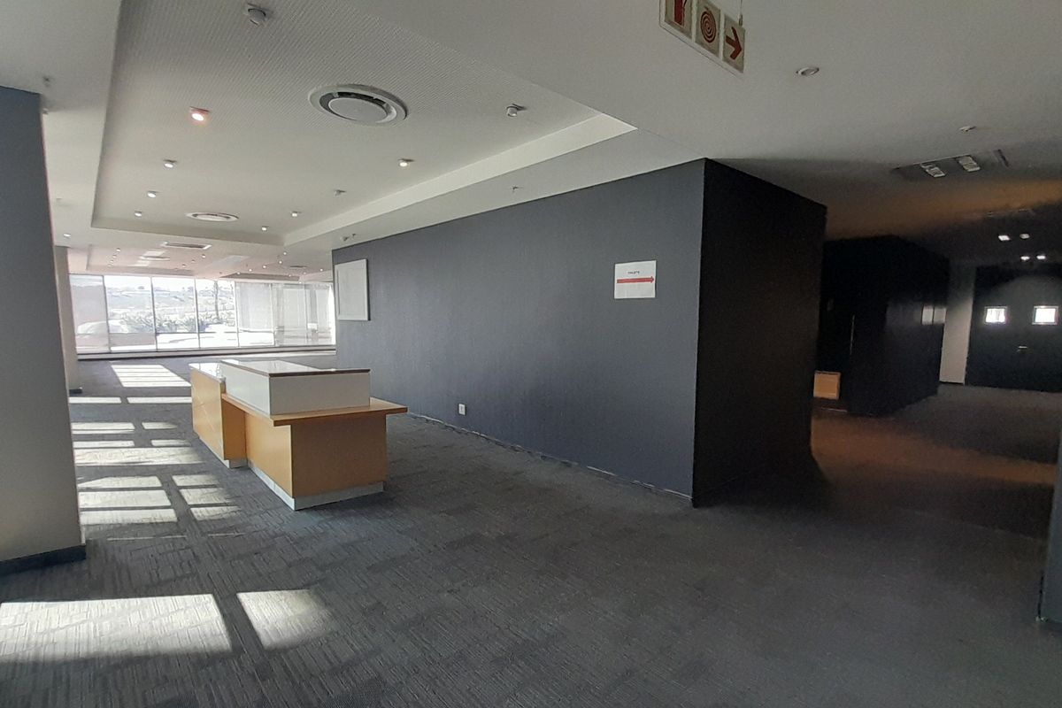 Expansive Ground Floor Opportunity 2,700m Office and Collaboration Space at Waterfall City - Photo 2