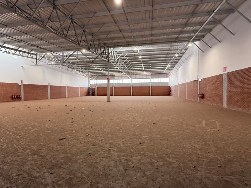 1,524m2 WAREHOUSE TO LET IN OLIVE WOOD HUB, PRIME R21 INDUSTRIAL LOCATION - Photo 9