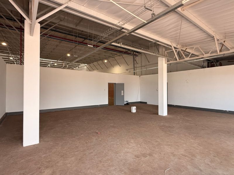 1,524m2 WAREHOUSE TO LET IN OLIVE WOOD HUB, PRIME R21 INDUSTRIAL LOCATION - Photo 6