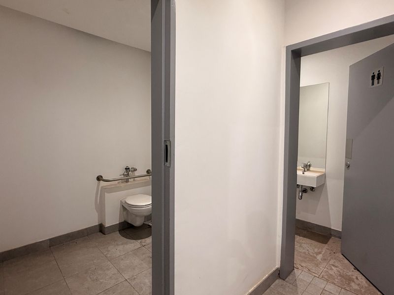 1,524m2 WAREHOUSE TO LET IN OLIVE WOOD HUB, PRIME R21 INDUSTRIAL LOCATION - Photo 5