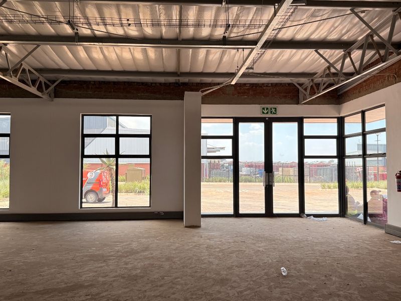1,524m2 WAREHOUSE TO LET IN OLIVE WOOD HUB, PRIME R21 INDUSTRIAL LOCATION - Photo 3