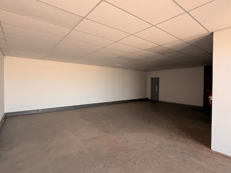 SECURE 669m2 INDUSTRIAL WAREHOUSE TO LET, TWENTY ONE INDUSTRIAL ESTATE - Photo 5