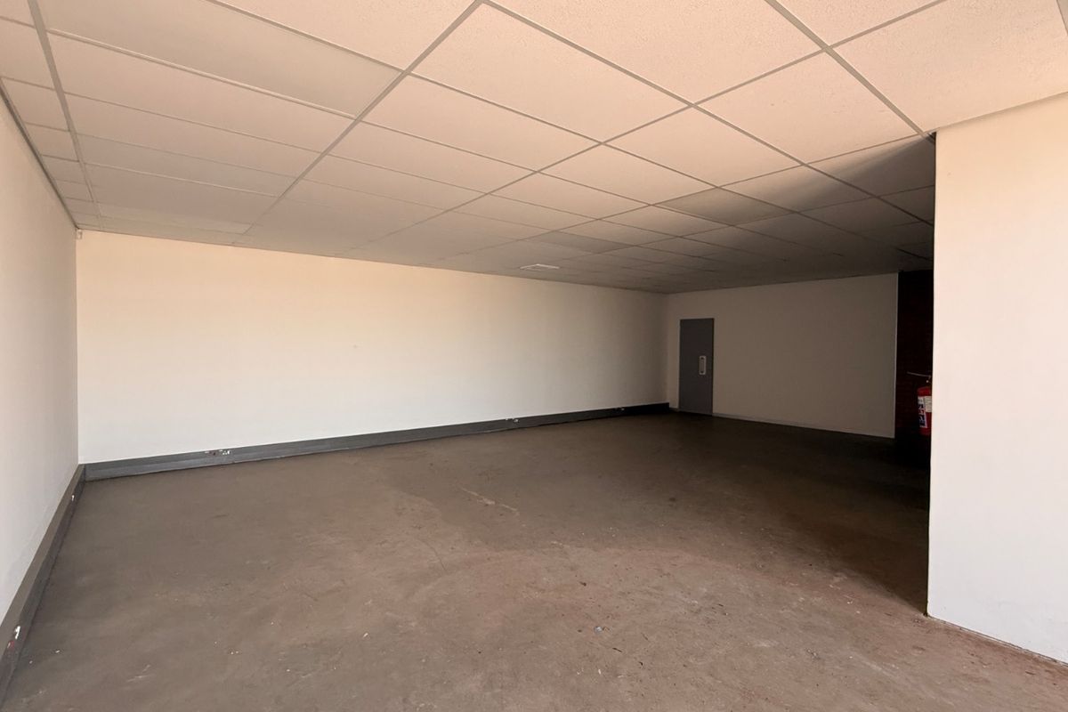 SECURE 669m2 INDUSTRIAL WAREHOUSE TO LET, TWENTY ONE INDUSTRIAL ESTATE - Photo 5