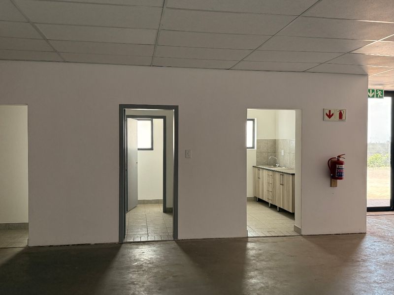 SECURE 669m2 INDUSTRIAL WAREHOUSE TO LET, TWENTY ONE INDUSTRIAL ESTATE - Photo 4