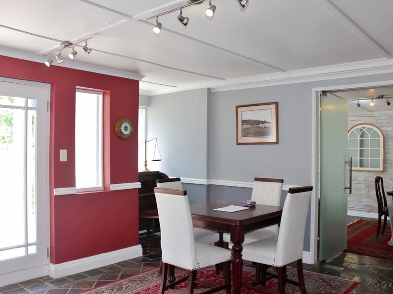 Well Positioned Commercial Property Offering Space and Flexibility in Port Alfred - Photo 4