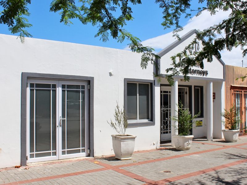 Well Positioned Commercial Property Offering Space and Flexibility in Port Alfred - Photo 2