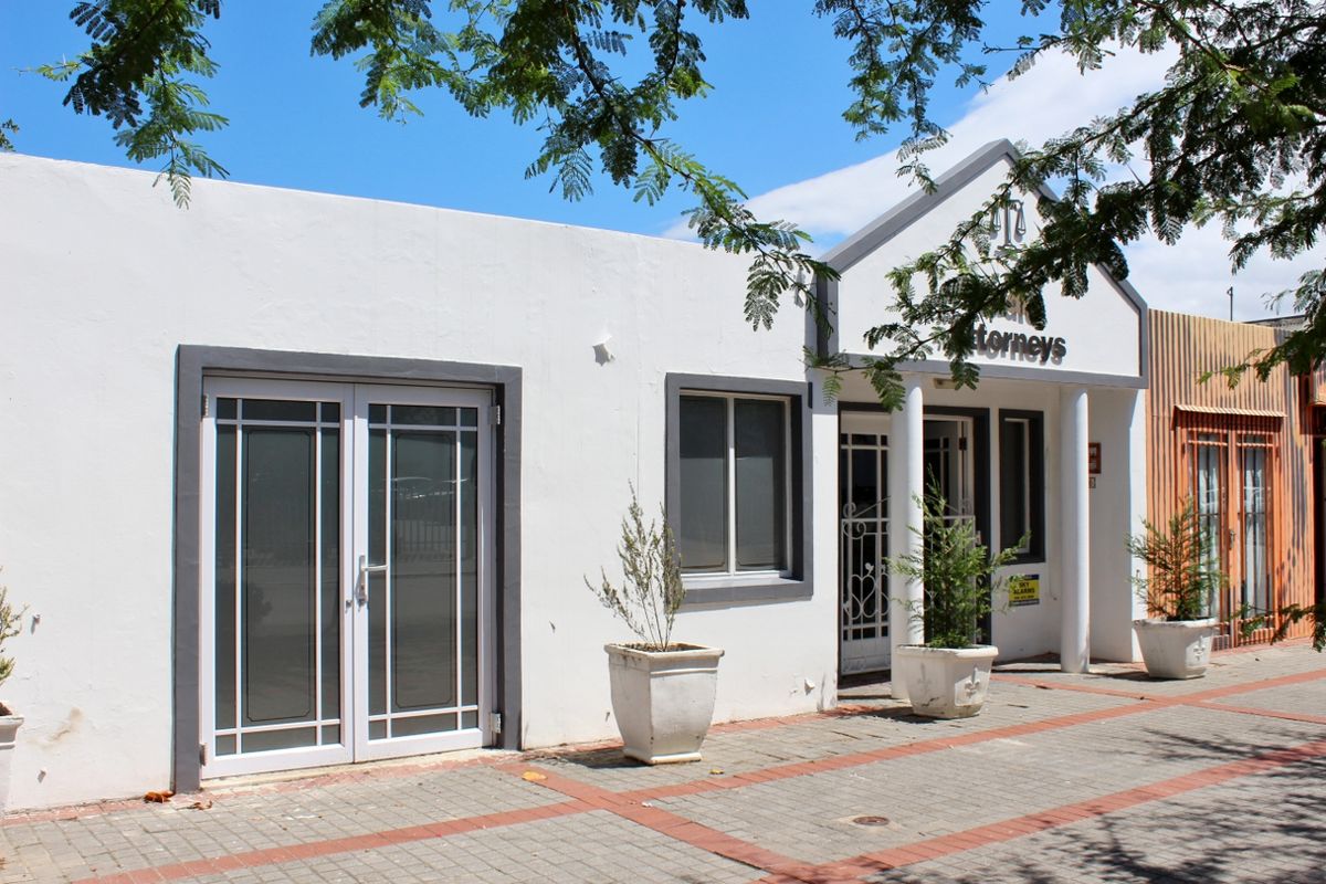 Well Positioned Commercial Property Offering Space and Flexibility in Port Alfred - Photo 2