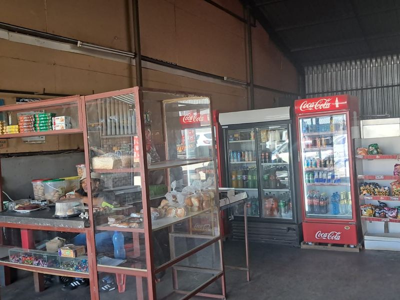 280m2 Factory TO LET in Clayville - Photo 4