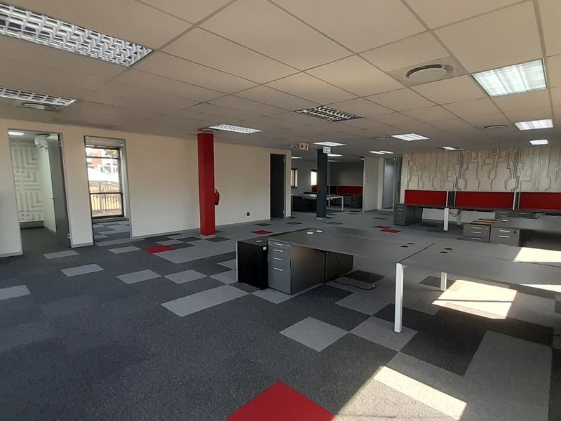 Refined 779m Ground Floor Office Opportunity To Let at Oxford House - Photo 10