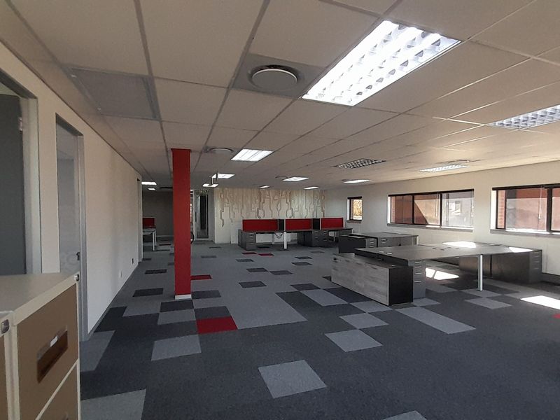 Refined 779m Ground Floor Office Opportunity To Let at Oxford House - Photo 2