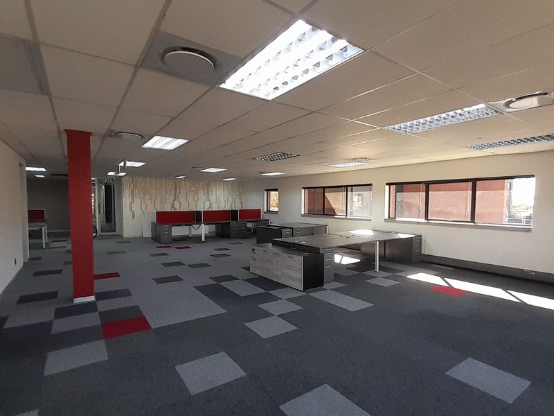 Refined 779m Ground Floor Office Opportunity To Let at Oxford House - Photo 5