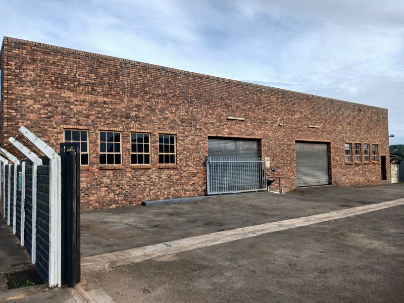 AFFORDABLE EXPOSURE : HIGH PROFILE PREMISES - Photo 2