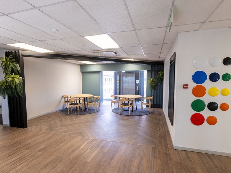 Prime 1188sqm Bedford Gardens Office - Photo 5