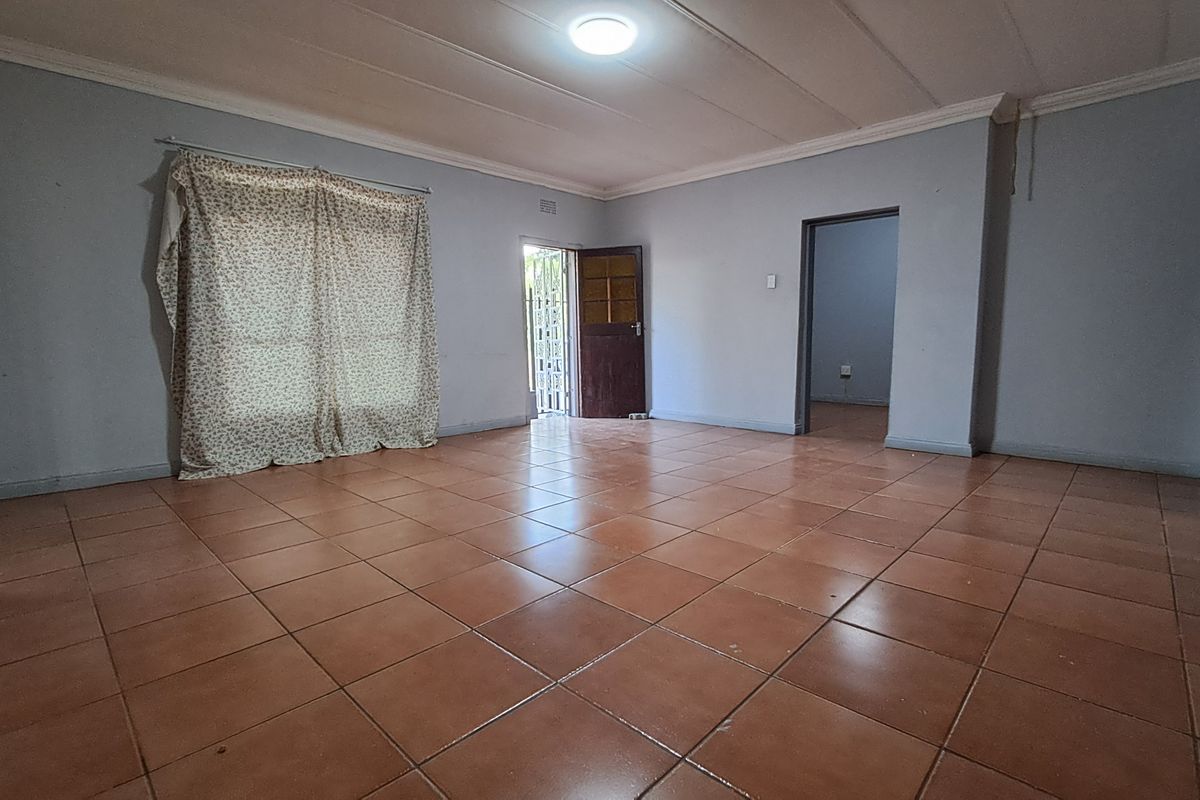 Commercially Zoned – Endless Possibilities in Heidelberg - Photo 3