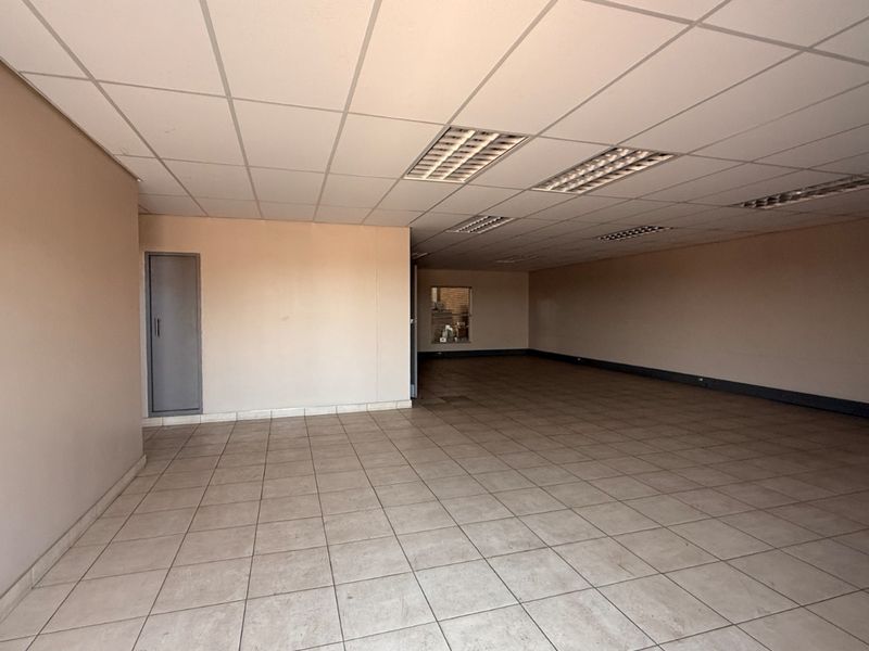 2,277m2 A-Grade Warehouse To Let, Twenty One Industrial Estate, Olifantsfontein - Photo 6