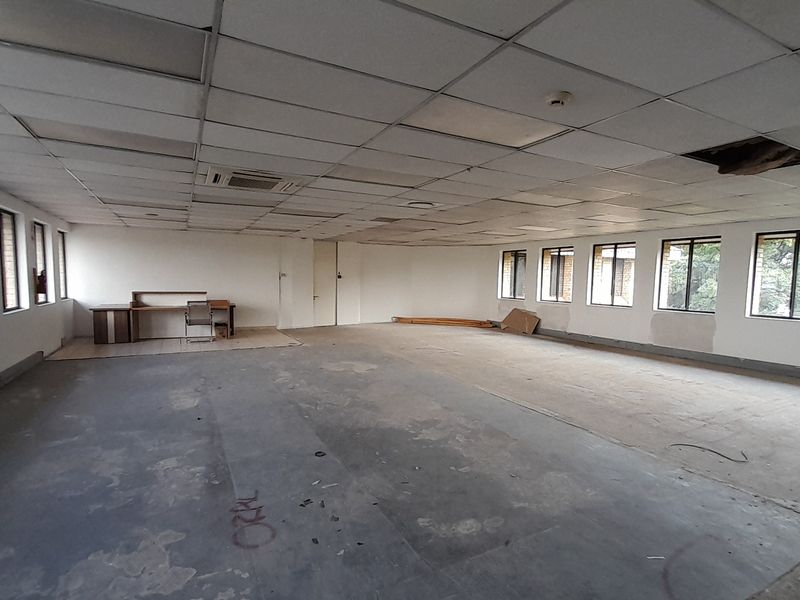 186m First Floor White Box Office Space To Let Howick Gardens Waterfall Office Park - Photo 3