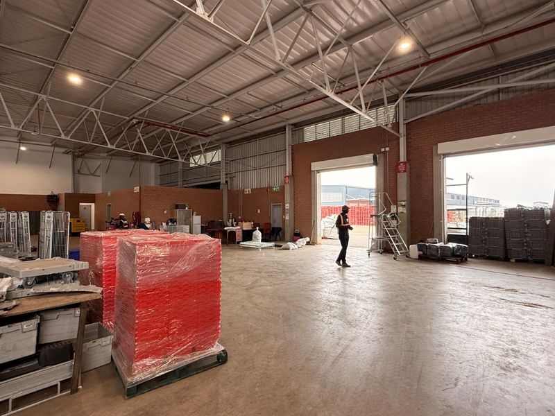 Modern 1,223m2 Warehouse To Let in Olive Wood Hub, Witfontein | Prime R21 Exposure - Photo 7