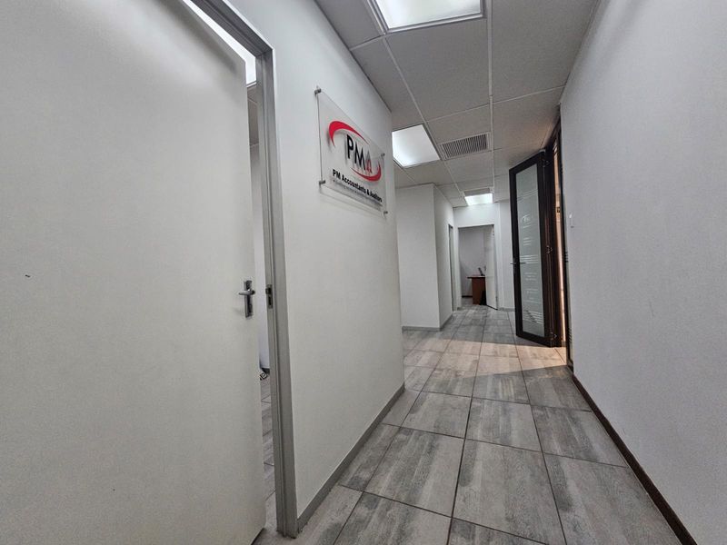 TO LET | ±73 m2 Professional Office | Waterkloof Area | Immediate Occupation - Photo 7