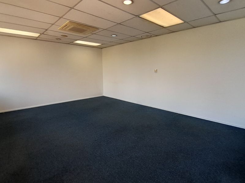 77m Carpeted Office Space To Let at Howick Gardens Waterfall Office Park - Photo 10